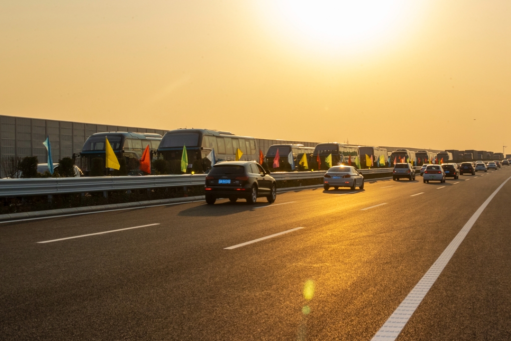 2021年12月30日，車輛在蘇錫常南部高速公路常州至無錫段行駛。