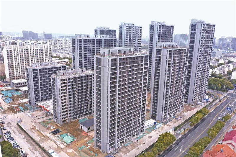 今年46個(gè)項(xiàng)目助力民生改善、產(chǎn)業(yè)升級(jí)，城中村改造精塑城市“新封面”