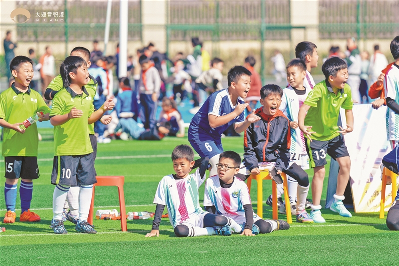 “蘇超”球員成為榜樣,更多學(xué)生愛(ài)上足球